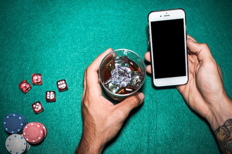 Weekly cashback calculation and Texas Hold'em Bonus activity tracking on erek durian